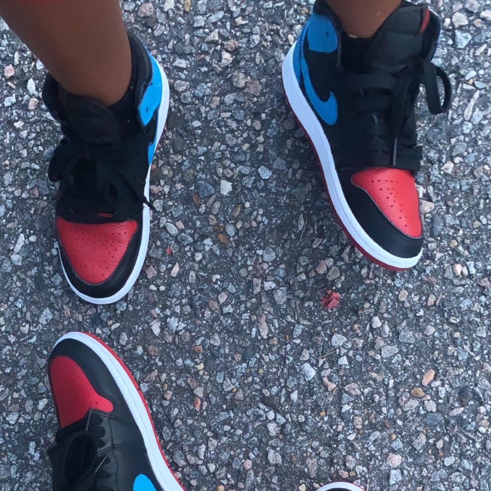 Jordan retro 1 UNC to Chicago, kids size 2Y
